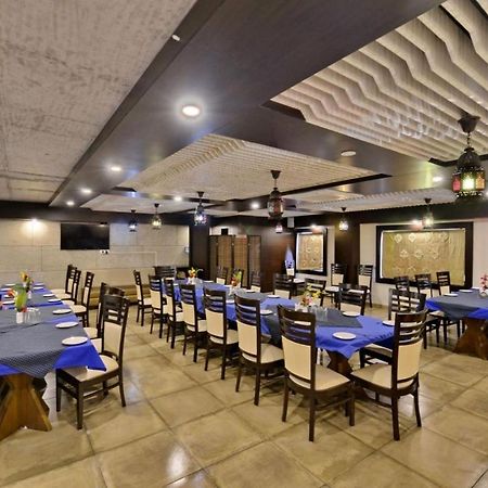 Hotel Puneet International Raipur  Ngoại thất bức ảnh