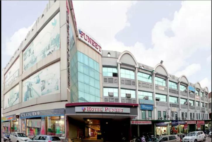 Hotel Puneet International Raipur  Ngoại thất bức ảnh