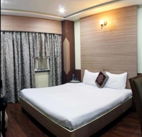 Hotel Puneet International Raipur  Ngoại thất bức ảnh